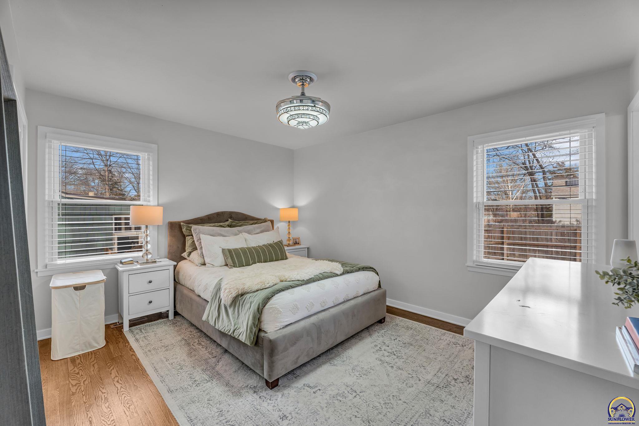 7609 Russell Street Prairie Village, KS 66208 - Photo 10 of 43