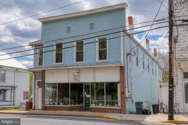 $325,000 | 109 North Main Street, Edinburg, VA 22824