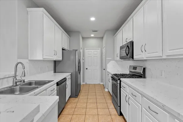 $279,900 | 71 Summer Haze Circle, The Woodlands, TX 77382