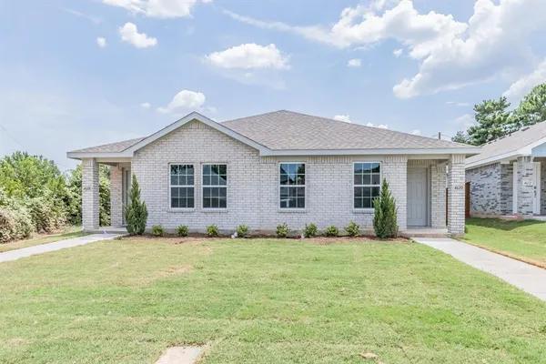 $1,875 | 4610 Sausalito Drive, Arlington, TX 76016