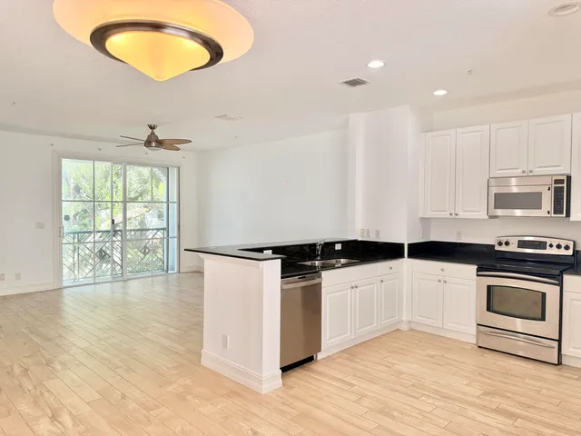 $4,000 | 332 Atlantic Grove Way, Delray Beach, FL 33444