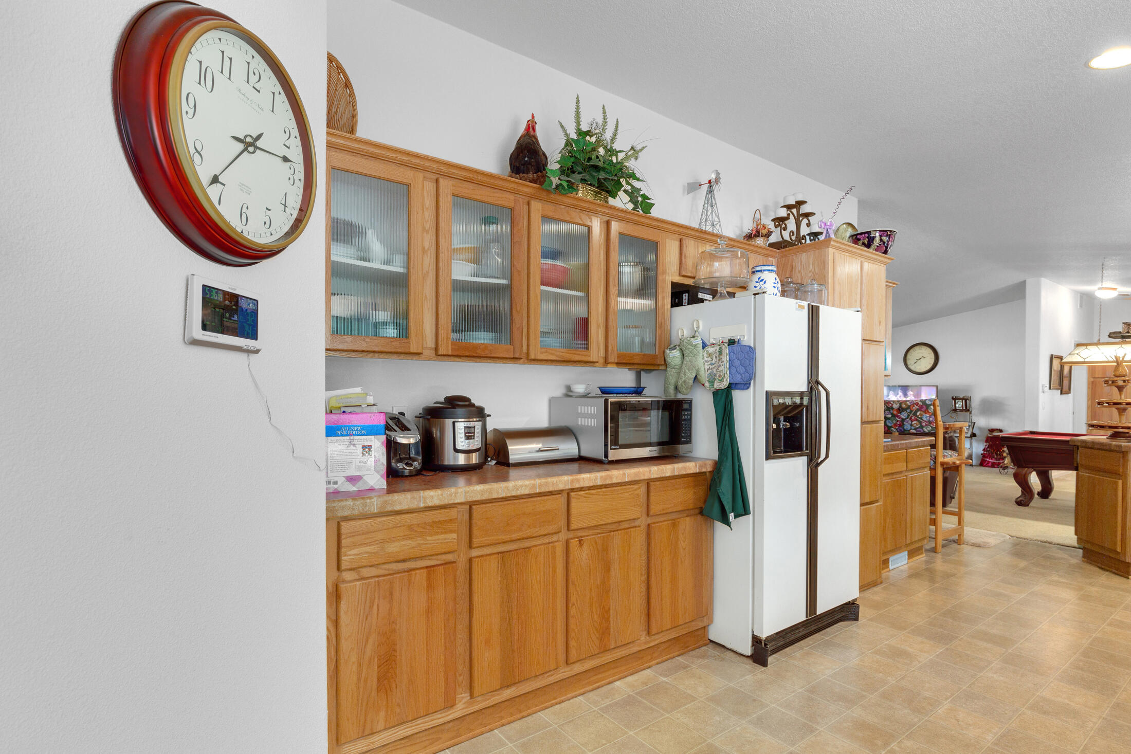1750 East Fork Road Williams, OR 97544 - Photo 13 of 31 Loads of Storage in Kitchen