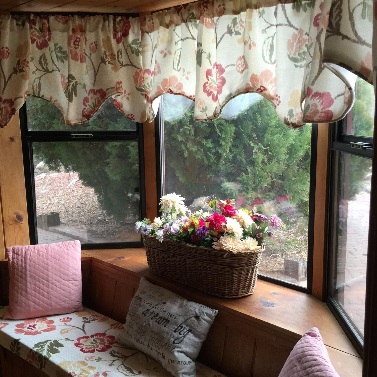 40610 Balch Park Road Springville, CA 93265 - Photo 8 of 25 Bay window great room
