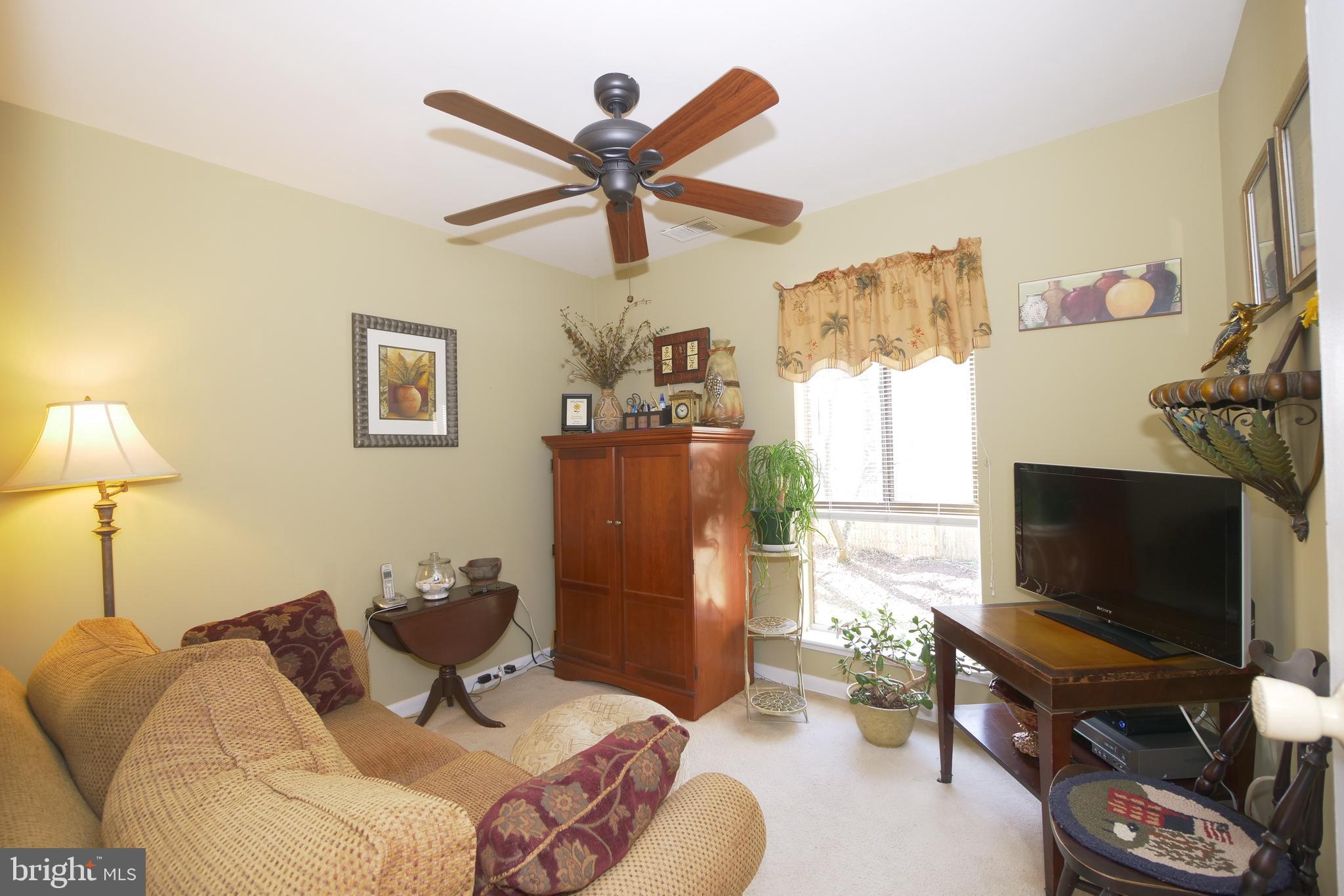 17802 Buehler Road, Unit 137 Olney, MD 20832 - Photo 21 of 31 Bedroom 3