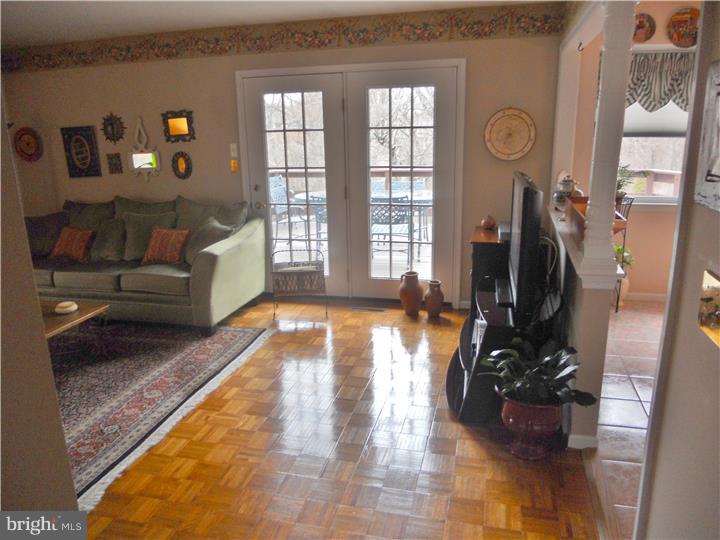 23 Ravine Road Trenton, NJ 08628 - Photo 11 of 24 Family Room