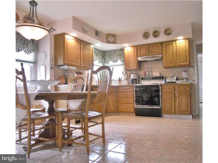 23 Ravine Road Trenton, NJ 08628 - Photo 9 of 24 Kitchen