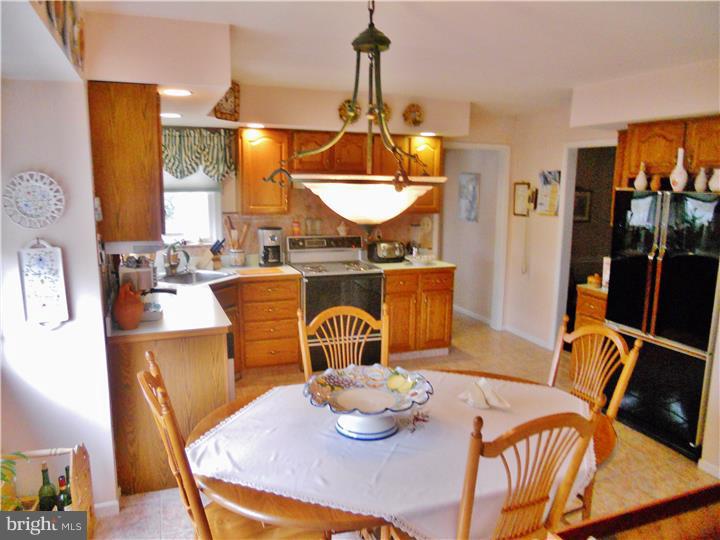 23 Ravine Road Trenton, NJ 08628 - Photo 10 of 24 Breakfast Room