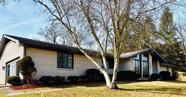 $374,000 | 12996 River Lane, Coeburn, VA 24230