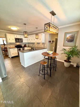 $374,000 | 12996 River Lane, Coeburn, VA 24230