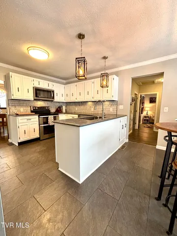 $374,000 | 12996 River Lane, Coeburn, VA 24230