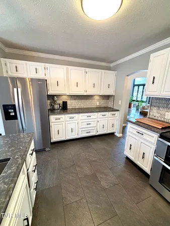 $374,000 | 12996 River Lane, Coeburn, VA 24230