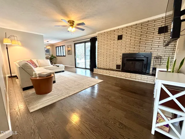 $374,000 | 12996 River Lane, Coeburn, VA 24230