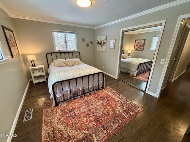 $374,000 | 12996 River Lane, Coeburn, VA 24230