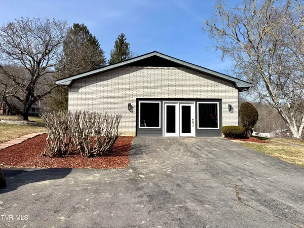 $374,000 | 12996 River Lane, Coeburn, VA 24230