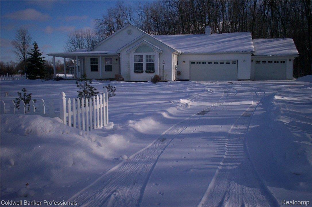 4203 Property Pointe Dryden, MI 48428 - Photo 4 of 13 Another View of Front