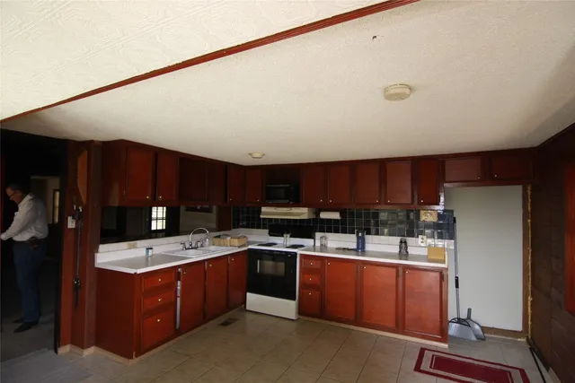 $600,000 | 7806-7804 Indian Ridge Drive, Austin, TX 78737