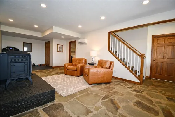 $495,000 | 3061 Old Oakdale Road, McDonald, PA 15057