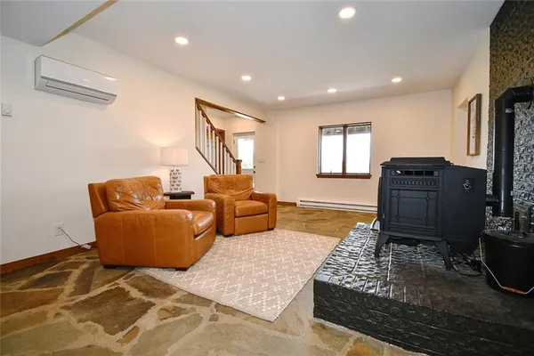 $495,000 | 3061 Old Oakdale Road, McDonald, PA 15057