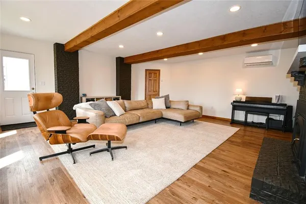 $495,000 | 3061 Old Oakdale Road, McDonald, PA 15057
