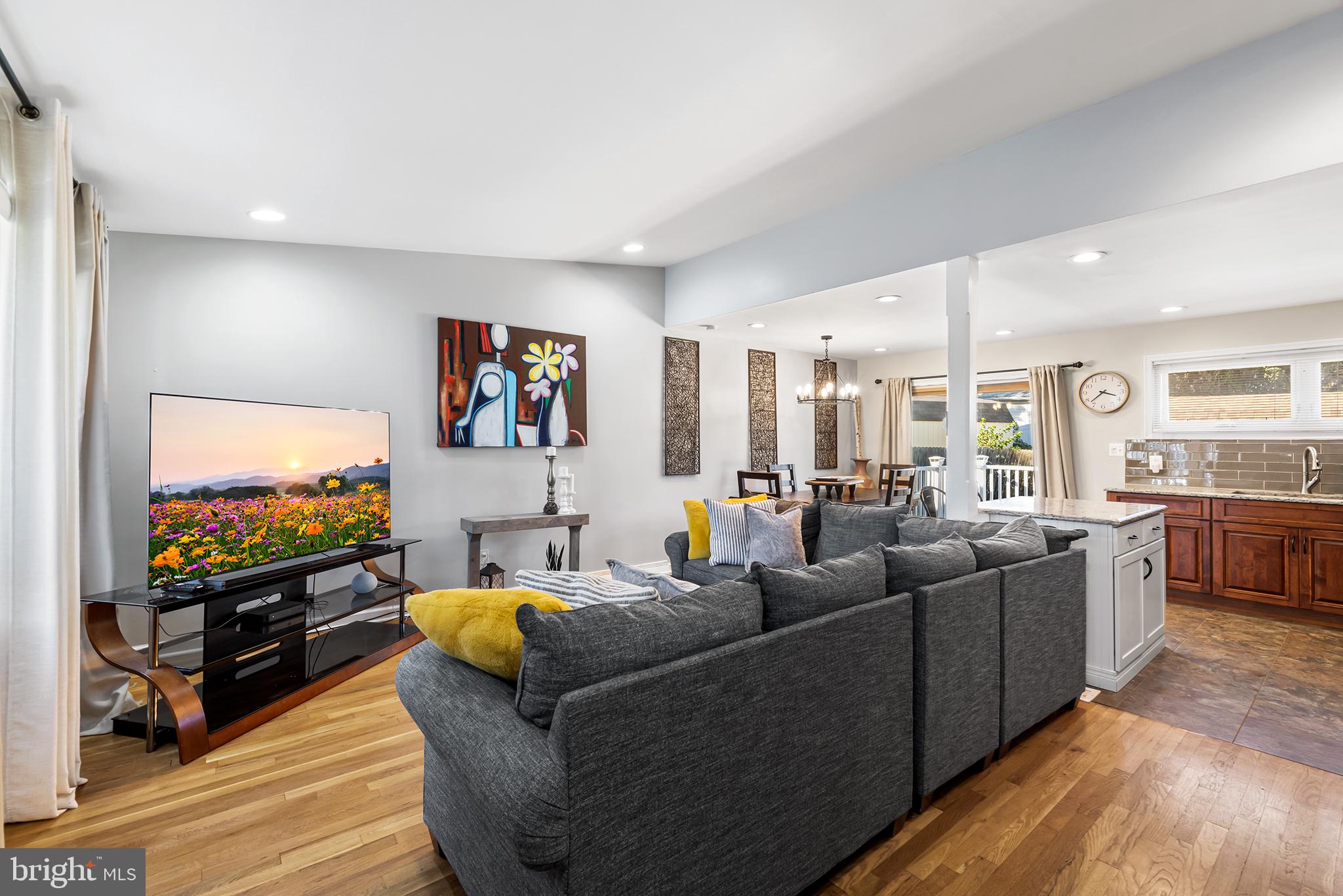 11 Cameo Road Claymont, DE 19703 - Photo 4 of 27