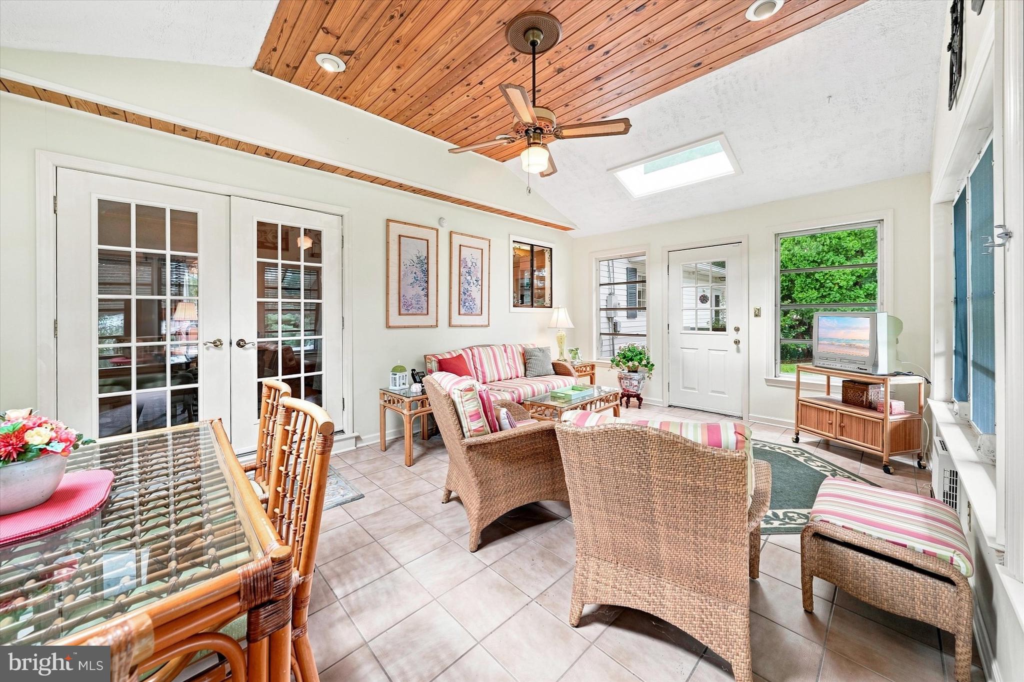 3 Ware Road Newark, DE 19711 - Photo 20 of 51 Spacious Sunroom for Relaxing & Entertaining