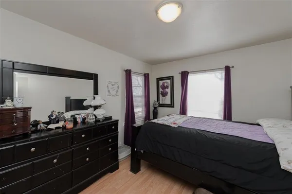 $1,395 | 221 West Burton Street, Sherman, TX 75092