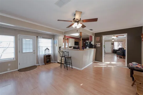 $1,395 | 221 West Burton Street, Sherman, TX 75092