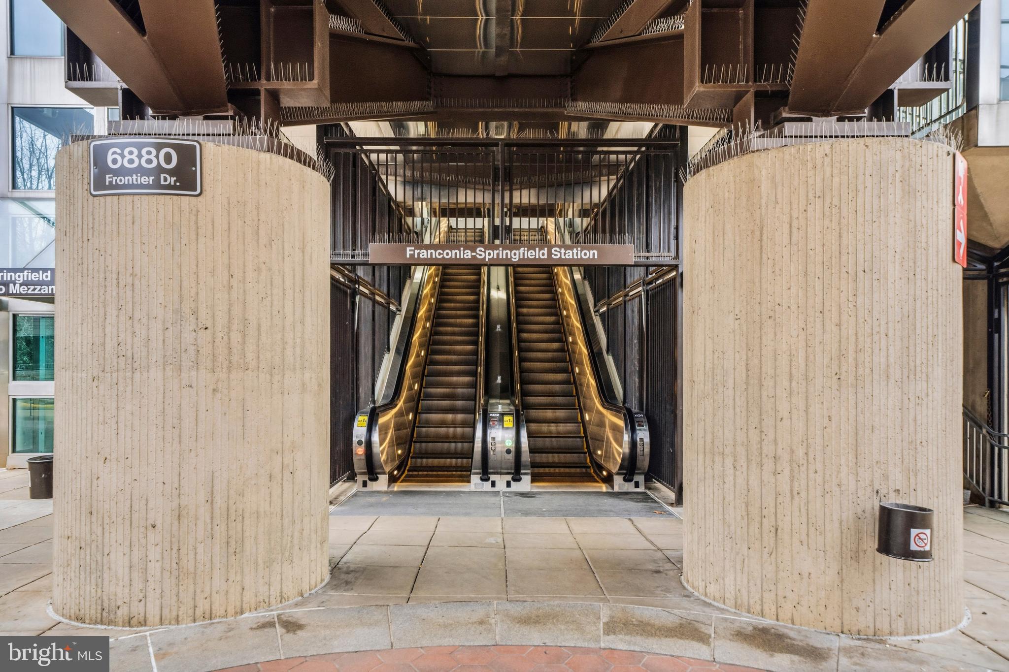 7201 Neaptide Lane Burke, VA 22015 - Photo 61 of 75 a view of entryway