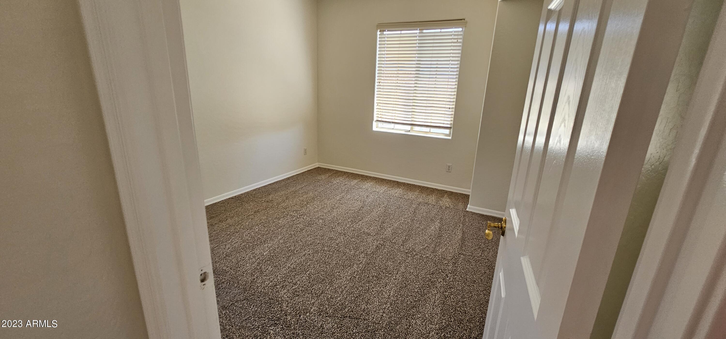 3989 East Hummingbird Lane Phoenix, AZ 85050 - Photo 9 of 18 20230620_142829