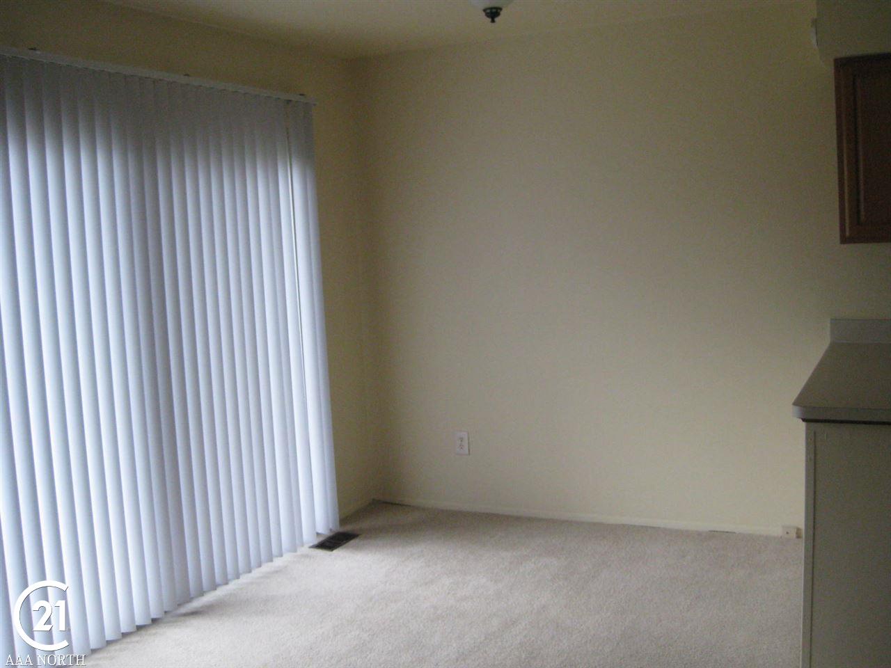 24690 Chalk Farm Road North Warren, MI 48091 - Photo 5 of 30 Gallery Image 5