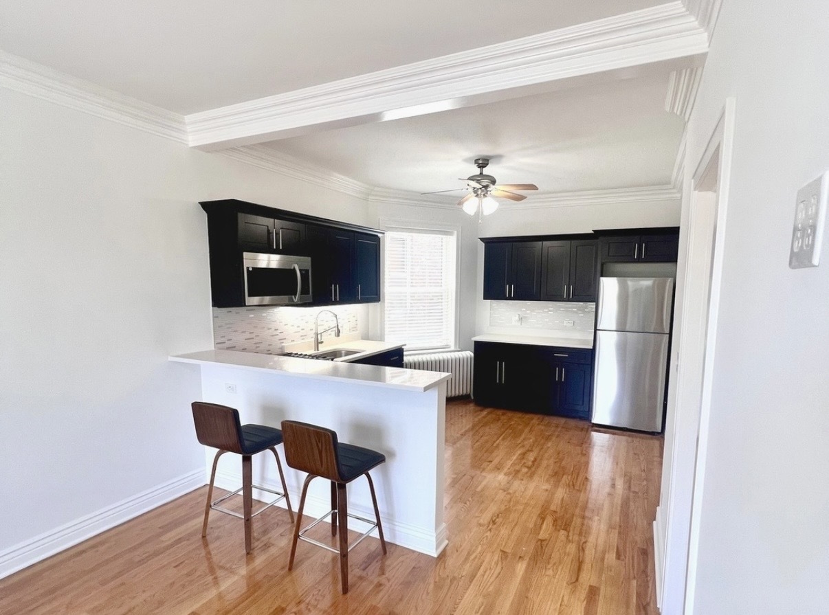 6619 Cermak Road, Unit 2F Berwyn, IL 60402 - Photo 12 of 16 Gallery Image 12