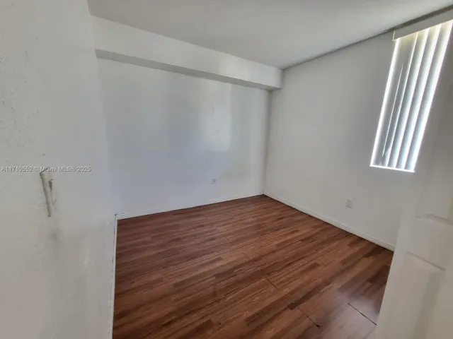 $2,550 | 120 Southwest 8th Avenue, Unit 501, Miami, FL 33130