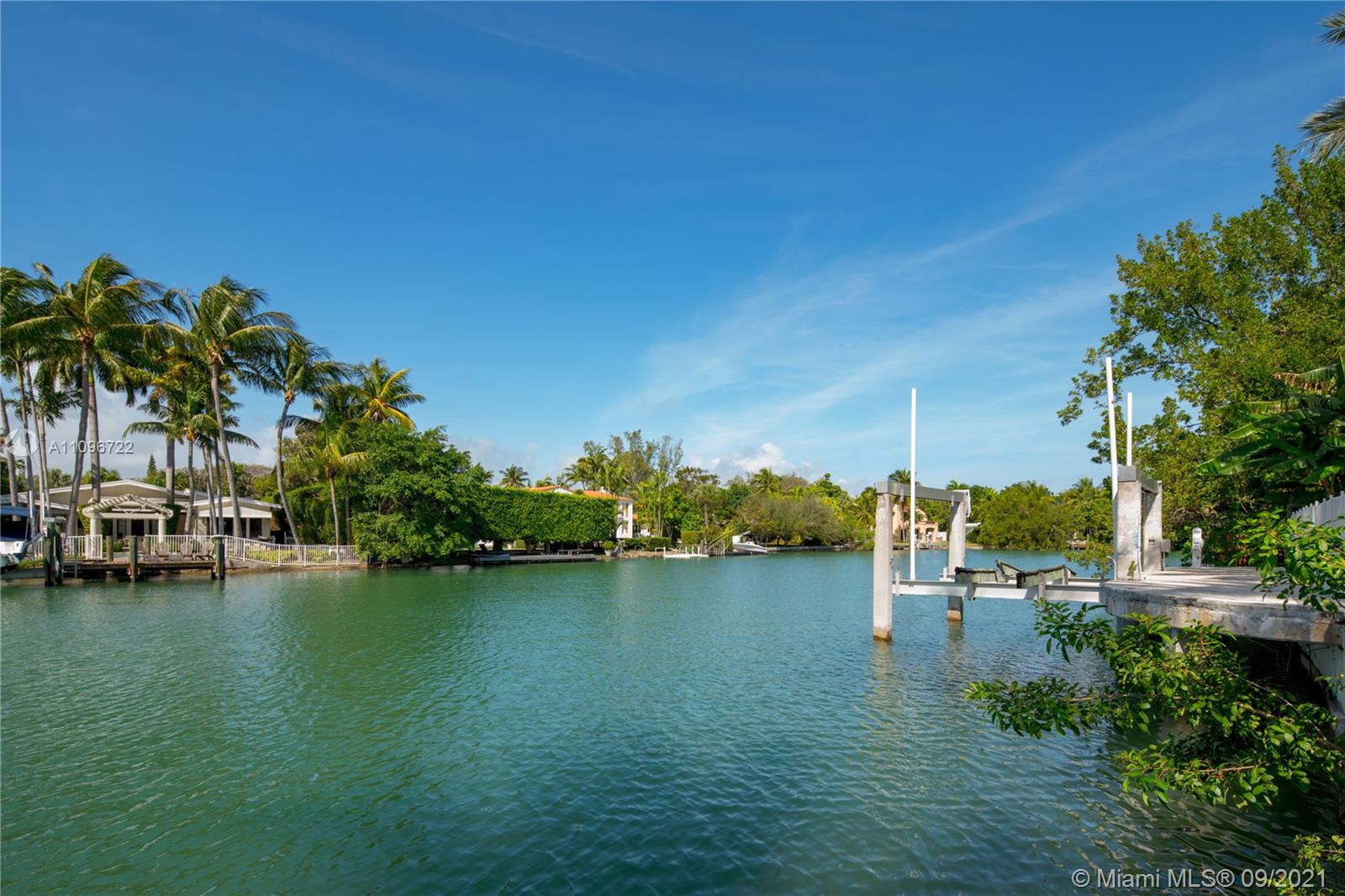 4900 Pine Tree Drive Miami Beach, FL 33140 - Photo 13 of 64