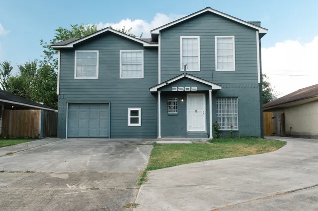 $1,800 | 3202 Rockrill Drive, Houston, TX 77045