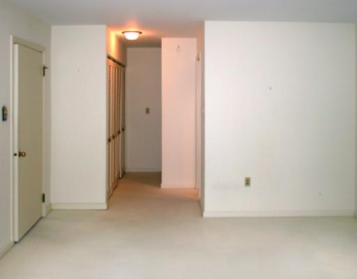 1500 Cochran Road, Unit 609 Pittsburgh, PA 15243 - Photo 7 of 11 Master Bedroom.