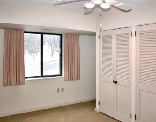 1500 Cochran Road, Unit 609 Pittsburgh, PA 15243 - Photo 8 of 11 Studio/Study/Office.