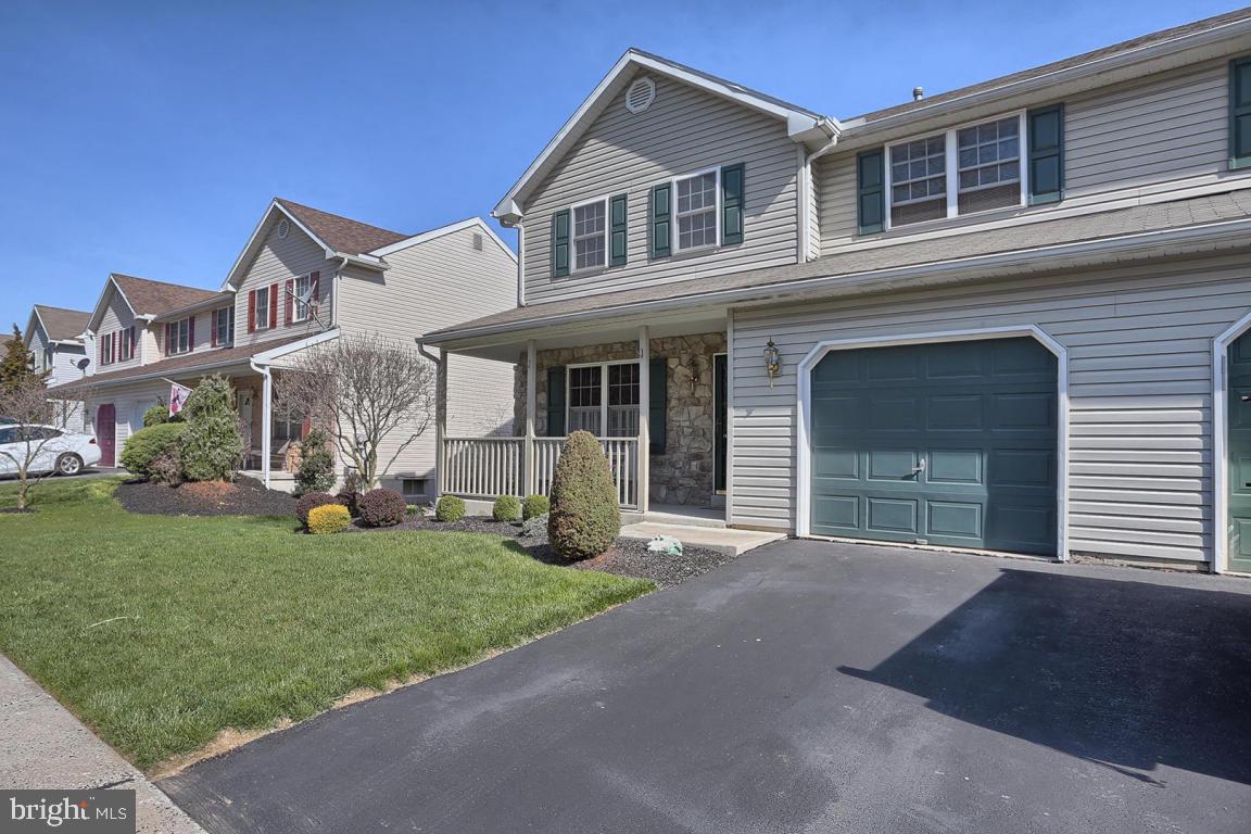 237 Bainbridge Circle Sinking Spring, PA 19608 - Photo 2 of 25