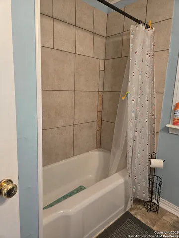 $199,500 | 464 County Road 613, Skidmore, TX 78389