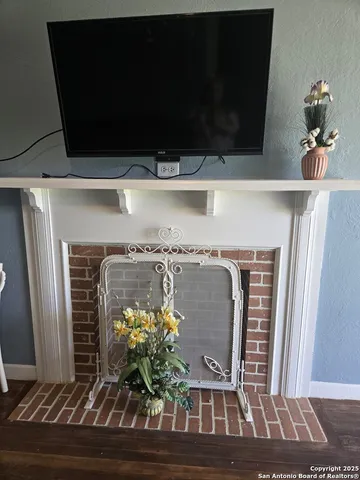 $199,500 | 464 County Road 613, Skidmore, TX 78389