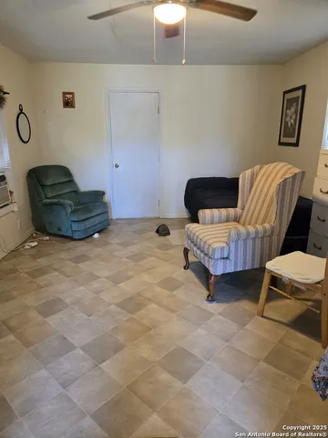 $199,500 | 464 County Road 613, Skidmore, TX 78389