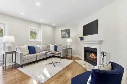 $819,000 | 43 North Mead Street, Unit 43, Boston, MA 02129