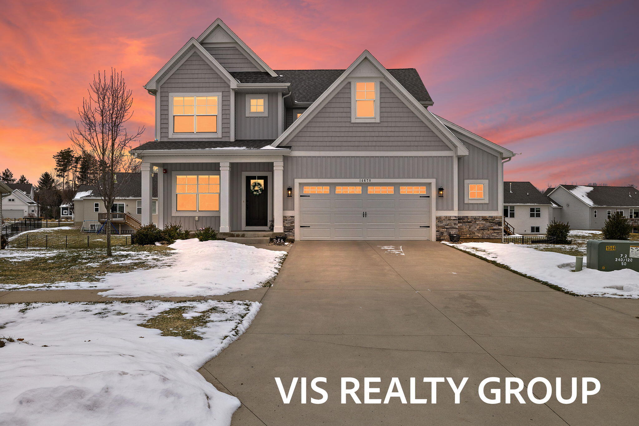 14678 Fellsway Run Spring Lake, MI 49456 - Photo 2 of 61 1-web-or-mls-2R9A0465 (2)