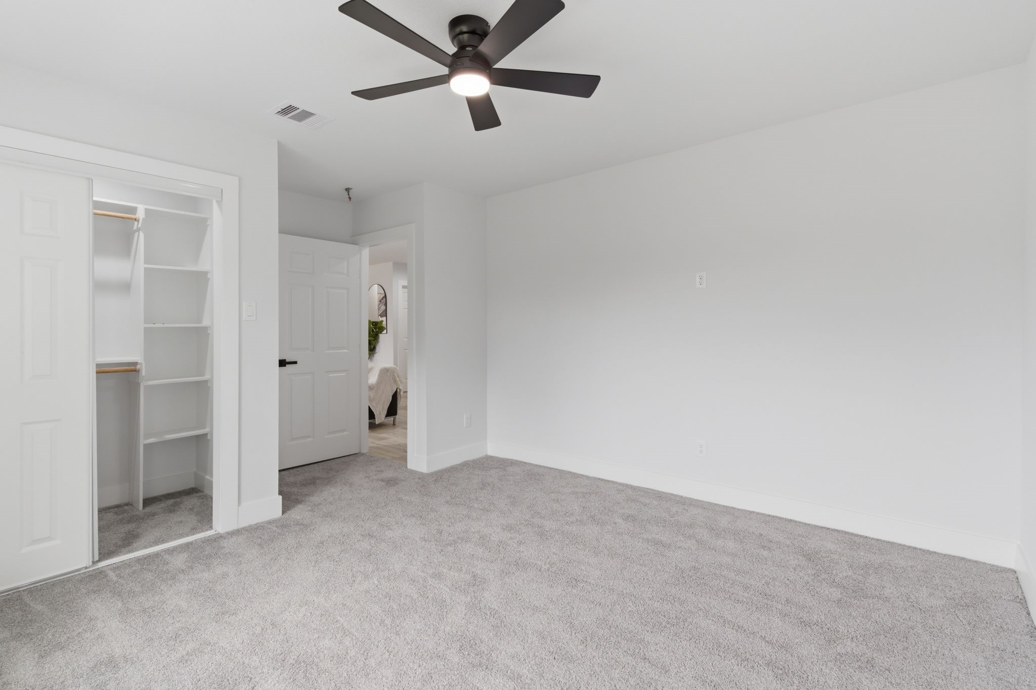 5603 Rue Street Houston, TX 77033 - Photo 12 of 34