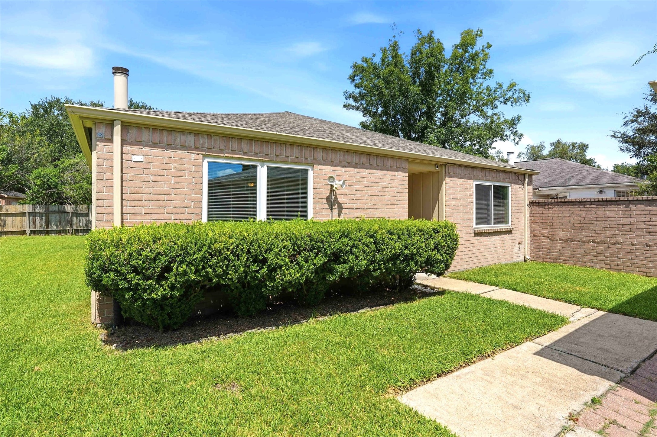 7502 Addicks Clodine Road Houston, TX 77083 - Photo 5 of 30