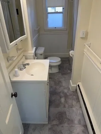 $2,200 | 15 Hillside Avenue, Unit 1, Marblehead, MA 01945