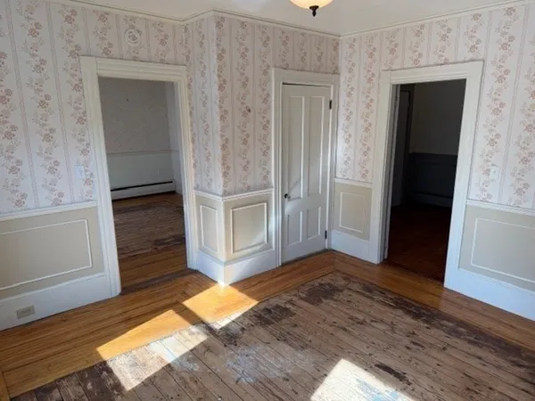 $2,200 | 15 Hillside Avenue, Unit 1, Marblehead, MA 01945