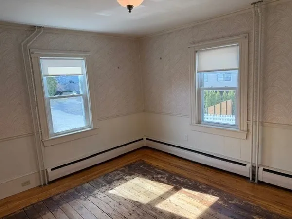 $2,200 | 15 Hillside Avenue, Unit 1, Marblehead, MA 01945