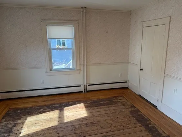 $2,200 | 15 Hillside Avenue, Unit 1, Marblehead, MA 01945