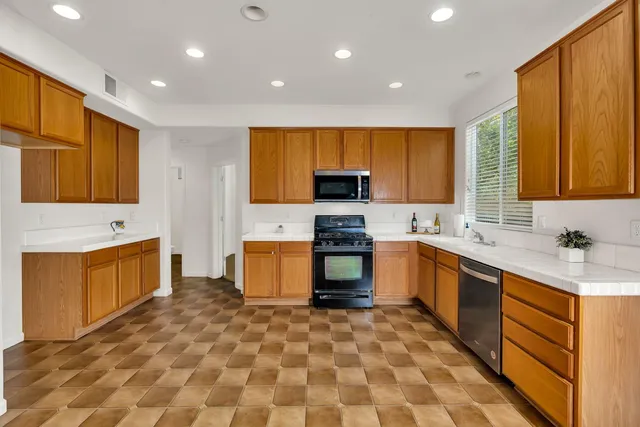 $489,000 | 59 Walker Ranch Parkway, Patterson, CA 95363