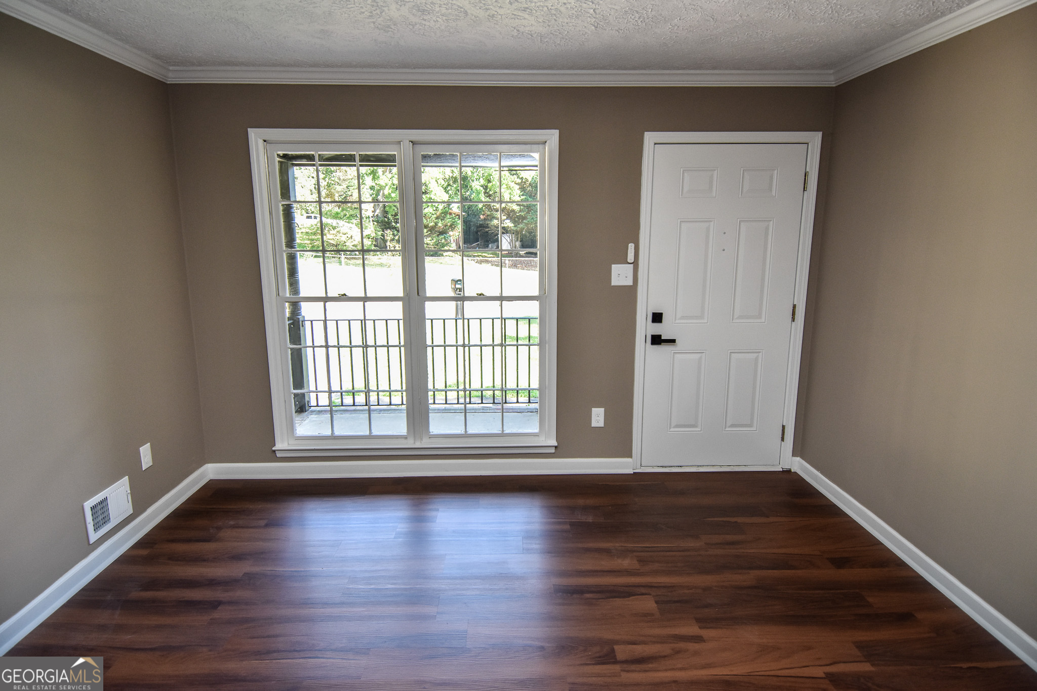 1538 Spring Valley Circle Griffin, GA 30223 - Photo 4 of 34